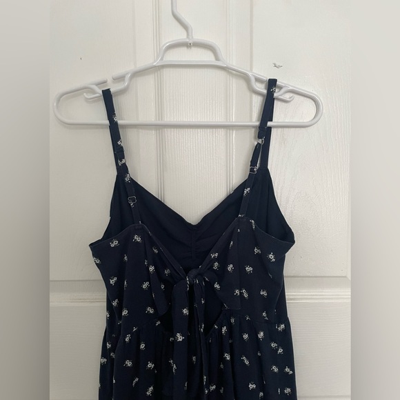 Hollister Navy Blue Floral Print Sundress With Adjustable Straps - Picture 2 of 6